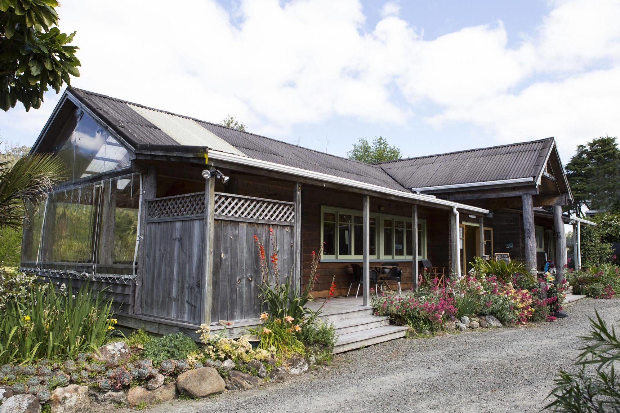The Church Accommodation Hahei Exterior photo